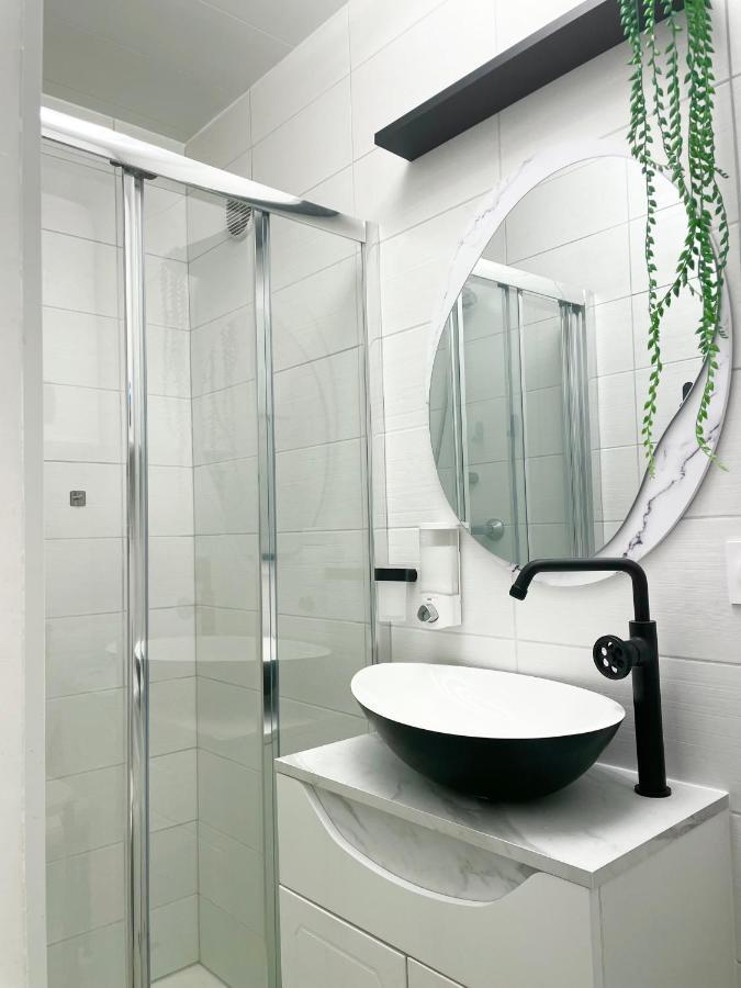Arina & Julien La Defense-Paris Apartment Suresnes Bagian luar foto
